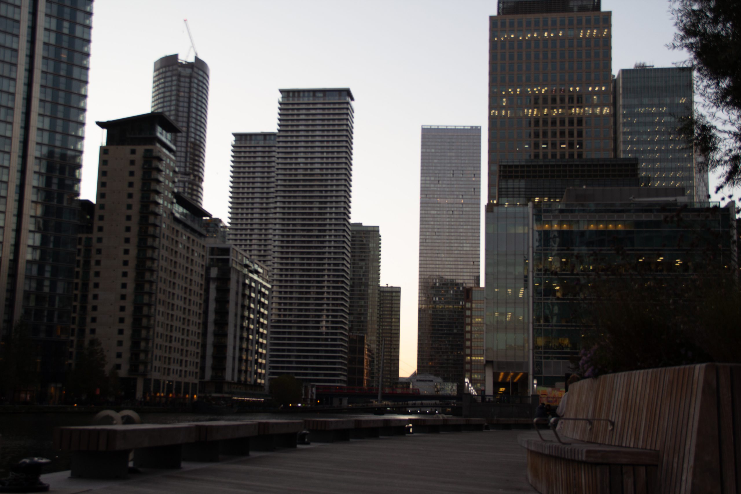 Canary-Wharf-at-Night